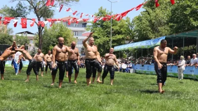 Kandıra Belediyesi'nin düzenlediği Tarihi Namazgâh Yağlı Pehlivan Güreşleri, 15 Temmuz'da