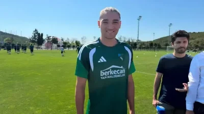 Kocaelispor'un yeni transferlerinden Emir Ortakaya, Riva Kampı'nda yaptığı açıklamada yeşil-siyahlı