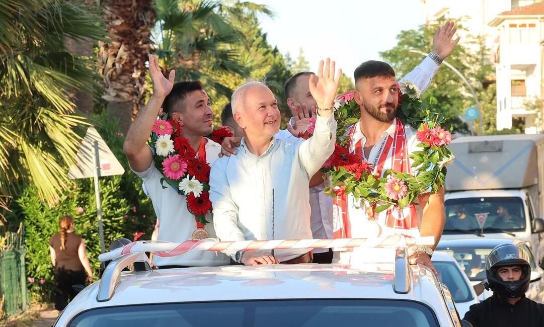 Kırkpınar Yağlı Güreşleri'nde başpehlivanlığa yükselen Sinan Yıldız ile Başaltı Boy'a