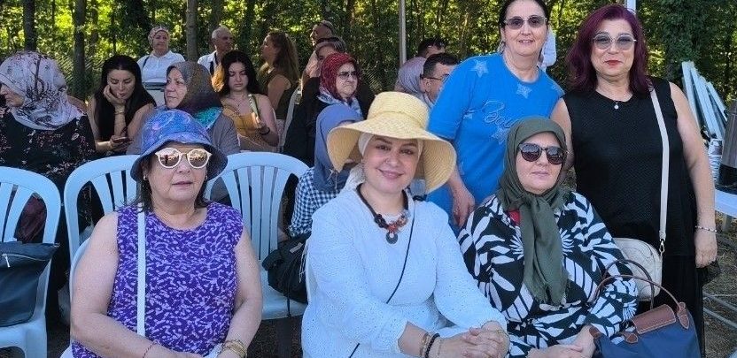 İzmit Belediyesi'nin Durhasan Mahallesi'ndeki Tarımsal Uygulama Bahçesi'nde düzenlediği Lavanta Şenliği,