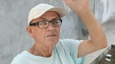 Kocaeli'nin Körfez ilçesi Mimar Sinan Mahallesi sakinlerinden Basri Çetinkaya, tedavi