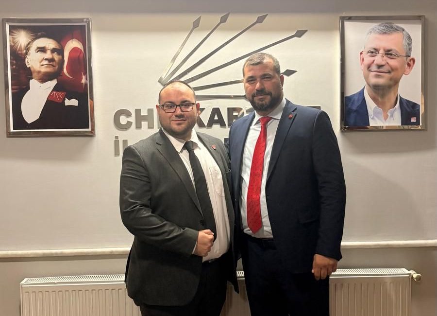 CHP Kartepe İlçe Örgütü'nde istifa dalgası sürüyor. İlçe yönetiminin toplu