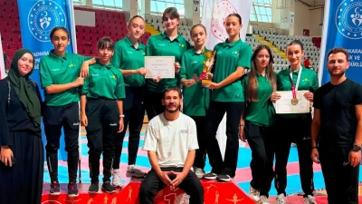 Anadolu Yıldızlar Ligi Karate Türkiye Şampiyonası’nda mücadele eden Kocaeli İl