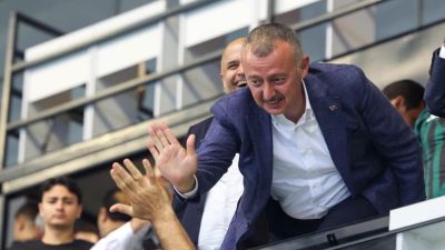 Kocaeli Büyükşehir Belediye Başkanı Tahir Büyükakın, Amedspor’u 2-0 mağlup ederek