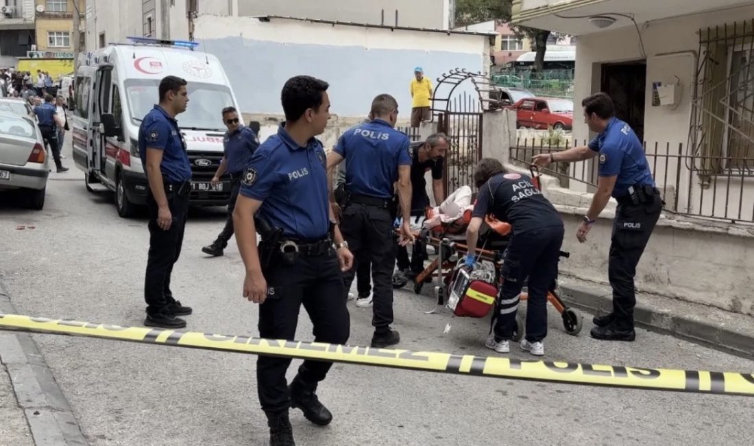 Kocaeli’nin İzmit ilçesinde R.A., eski eşinin evli olduğu M.K.’yi silahla