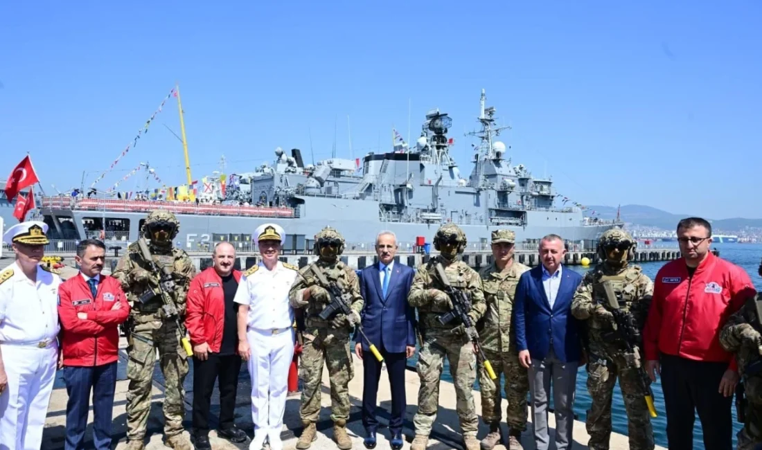 Ulaştırma ve Altyapı Bakanı Abdulkadir Uraloğlu, Gölcük’te düzenlenen TEKNOFEST Mavi