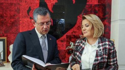 Yeni Parti Genel Başkanı Özgür Özel, Beylikdüzü’nde yaptığı konuşmada görevden