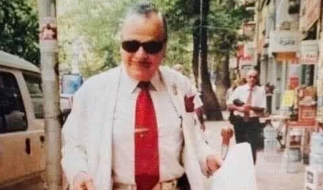 İzmit’in “Arnavut Abbas” olarak tanıdığı Abbas Uysalol, beyefendi kişiliği, zarafeti