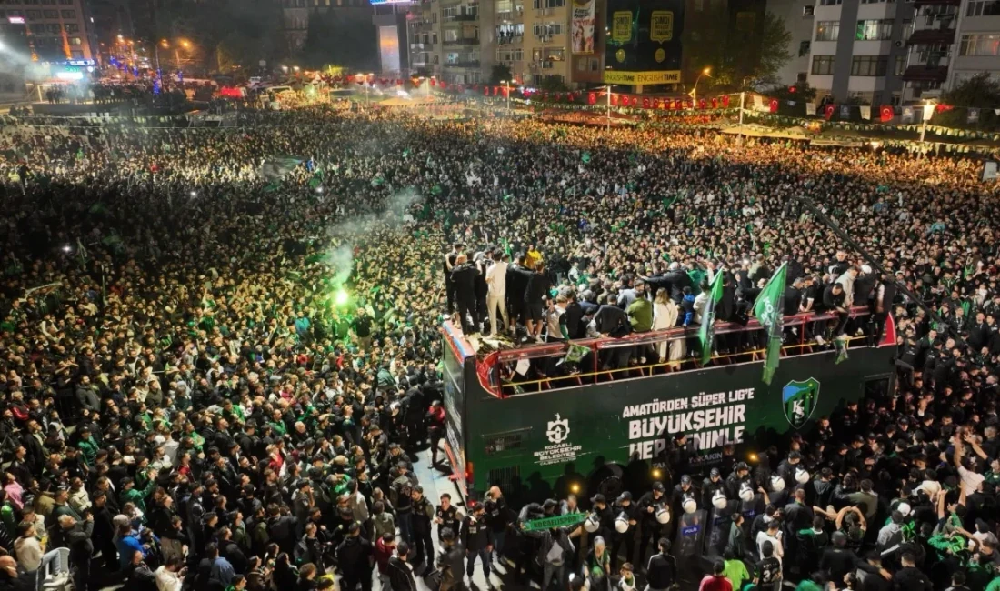 Kocaelispor, 7 Ağustos Cuma günü İzmit Milli İrade Meydanı’nda taraftarıyla