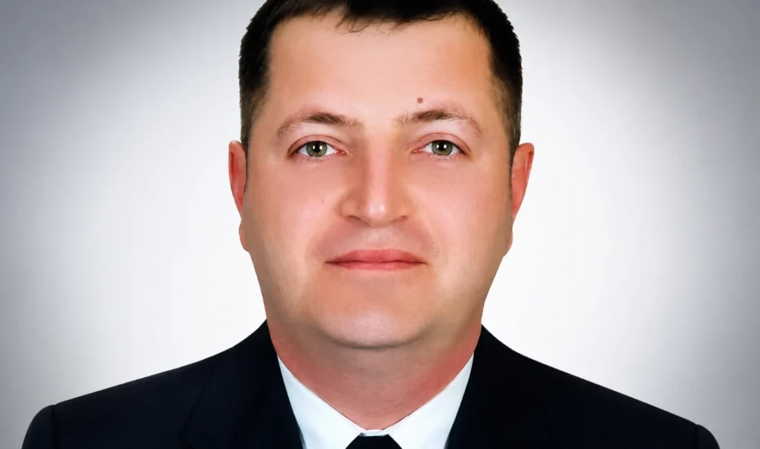 Kocaeli’nin Derince ilçesinde yaşayan emekli Deniz Kıdemli Albay İsmail Yalçın,