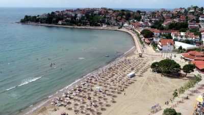 Kandıra Kaymakamlığı, olumsuz hava ve deniz koşulları nedeniyle 13 Ağustos