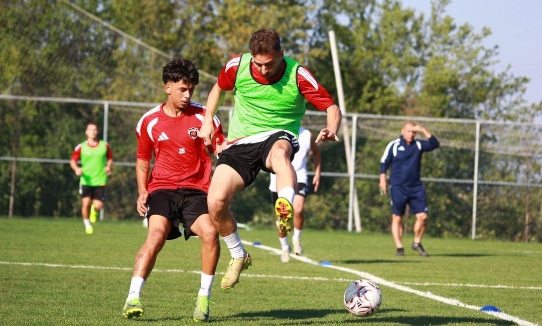 Yeni sezon hazırlıklarının ikinci etap kampını Bolu’da sürdüren Gölcükspor, yoğun