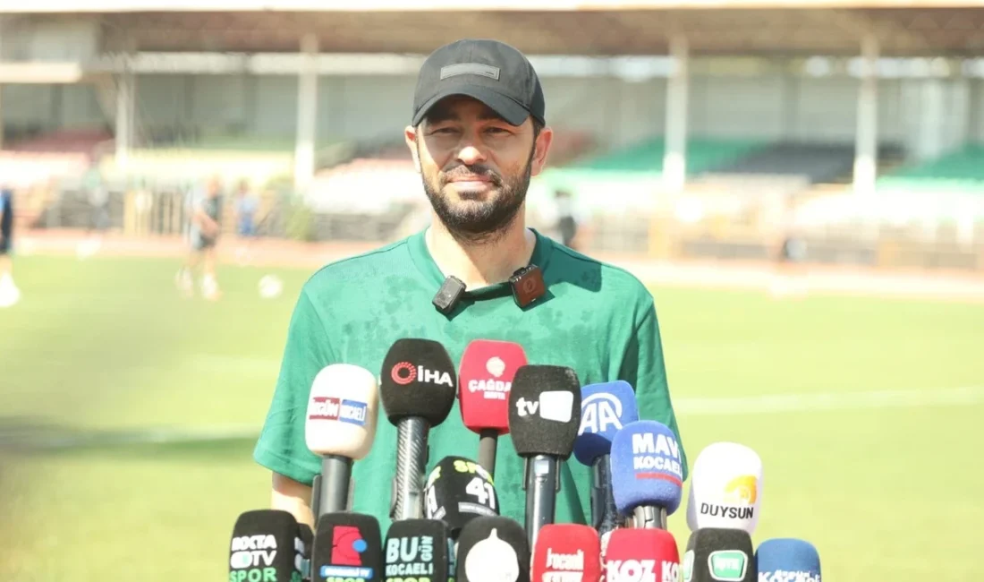 Kocaelispor Teknik Direktörü Selçuk İnan, Konyaspor maçı öncesi transfer çalışmalarıyla