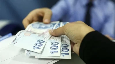 Gebze Belediyesi, üniversiteyi ilk kez kazanan öğrencilere verdiği eğitim desteğini
