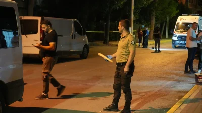 Derince’de iki aile arasında yaşanan kovalamaca, kısa sürede bıçak ve