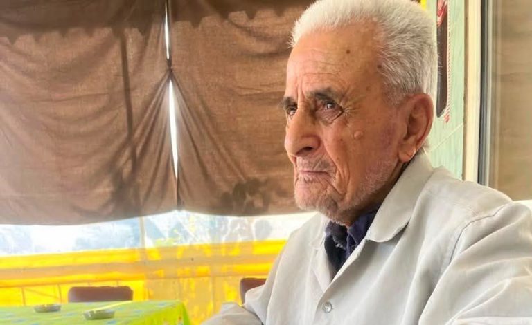 Körfez Kirazlıyalı Mahallesi sakinlerinden Remzi Türkyılmaz, bir süredir devam eden
