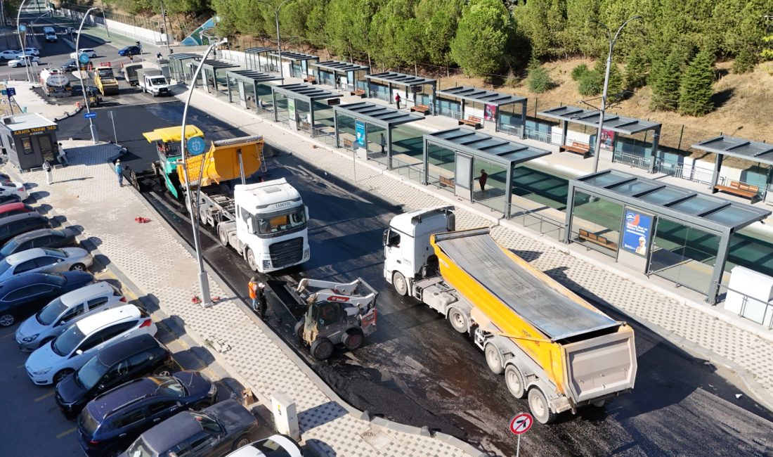 Alikahya Stadyum Tramvay Hattı Projesi’nde raylı sistem çalışmaları sürerken, Kocaeli