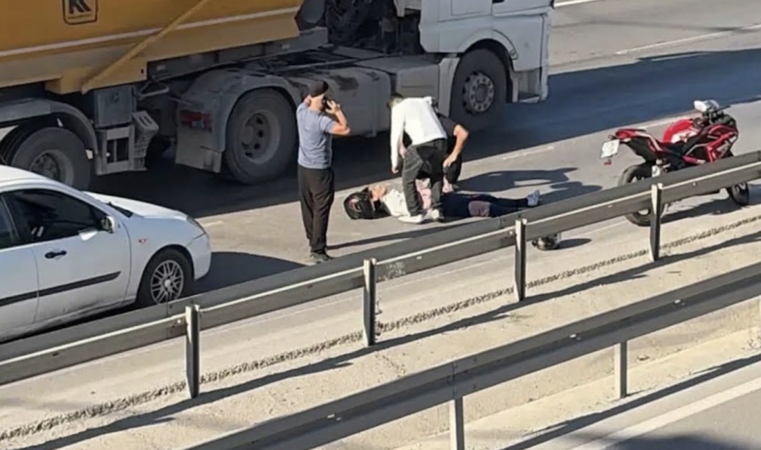 Kartepe Köseköy Mahallesi D-100 Karayolu’nda otomobil ile motosikletin çarpışması sonucu