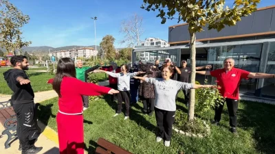 Körfez Belediyesi bünyesinde faaliyet gösteren 60+ Aktif Yaşlanma Kulübü, üyelerine