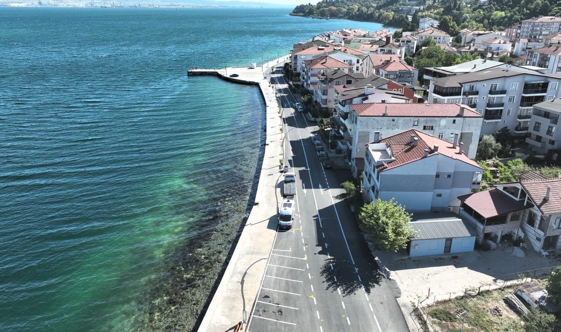 Kocaeli Büyükşehir Belediyesi tarafından Gölcük Ulaşlı sahilinde hayata geçirilen dalga