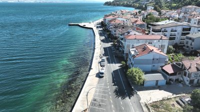 Kocaeli Büyükşehir Belediyesi tarafından Gölcük Ulaşlı sahilinde hayata geçirilen dalga