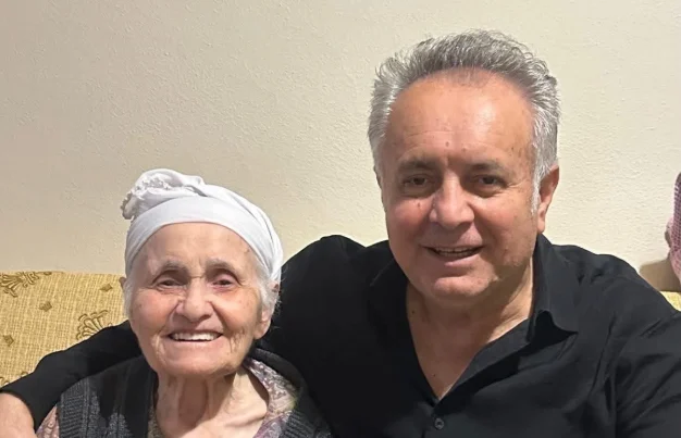 Demokrat Kocaeli Gazetesi Spor Müdürü Metin Tuncay’ın 90 yaşındaki annesi