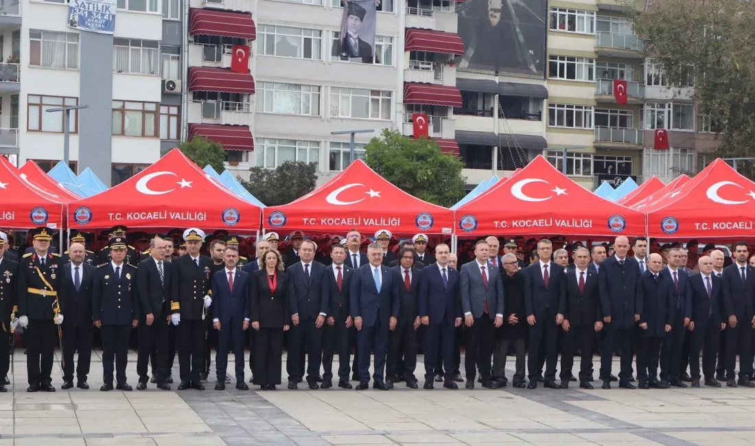 Cumhuriyet’in ilanının 103’üncü yıl dönümü dolayısıyla Kocaeli’de ilk tören İzmit