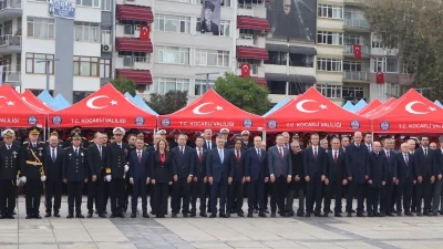 Cumhuriyet’in ilanının 103’üncü yıl dönümü dolayısıyla Kocaeli’de ilk tören İzmit