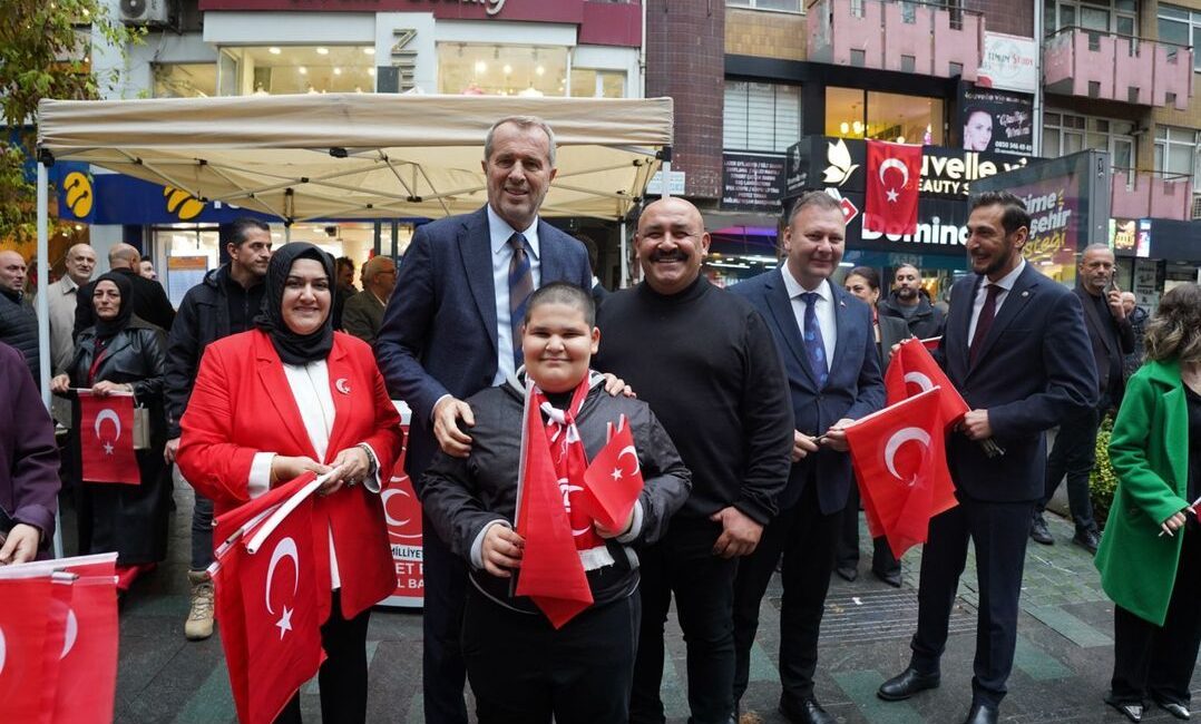 MHP Kocaeli teşkilatları, Cumhuriyet’in 103. yıl dönümü dolayısıyla 12 ilçede