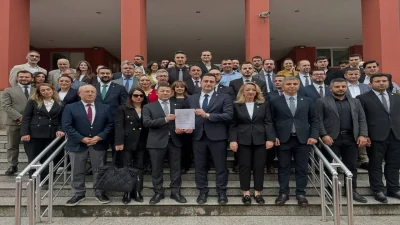 Kocaeli Barosu’nun yeni başkanı Serdar Solak ve kurullarda görev alan
